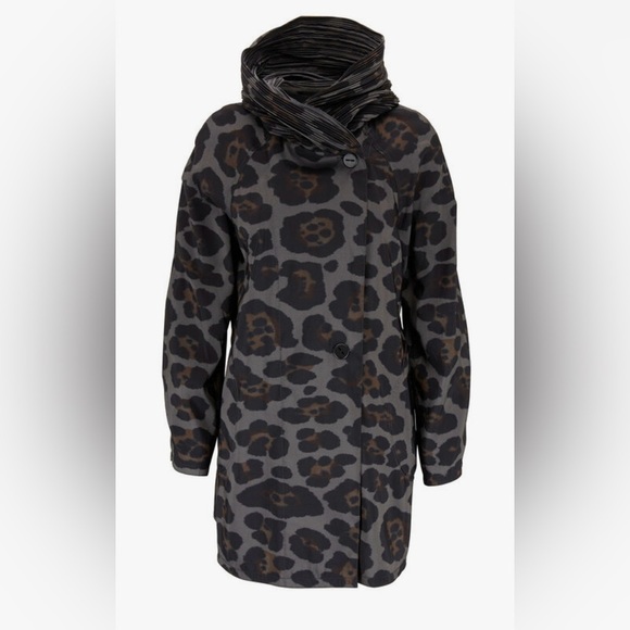 MYCRA PAC - NWT Nickel Leopard Reversible Hooded Raincoat - XL